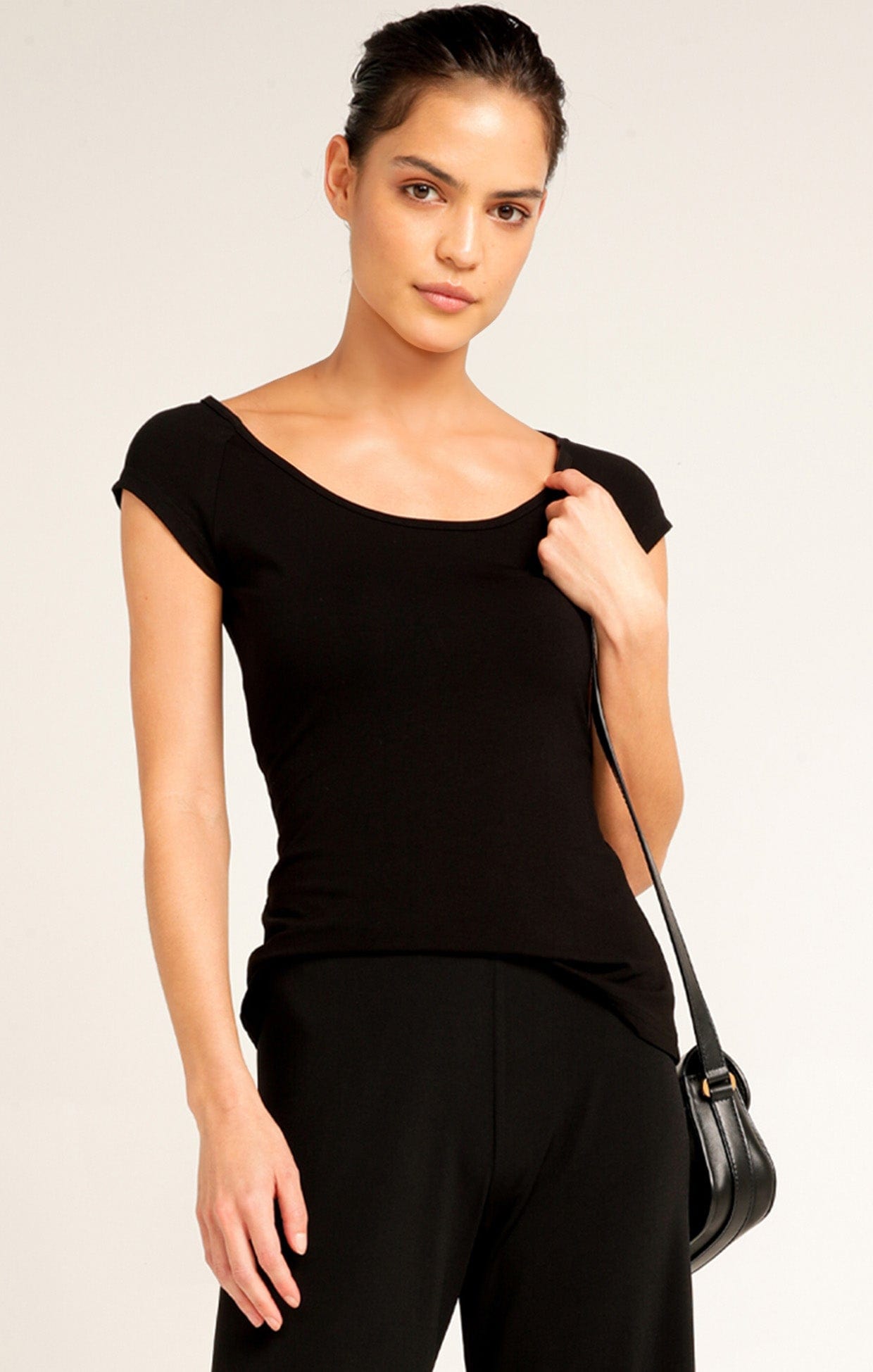 Tops Multi Occasion CAP SLEEVE TOP IN BLACK