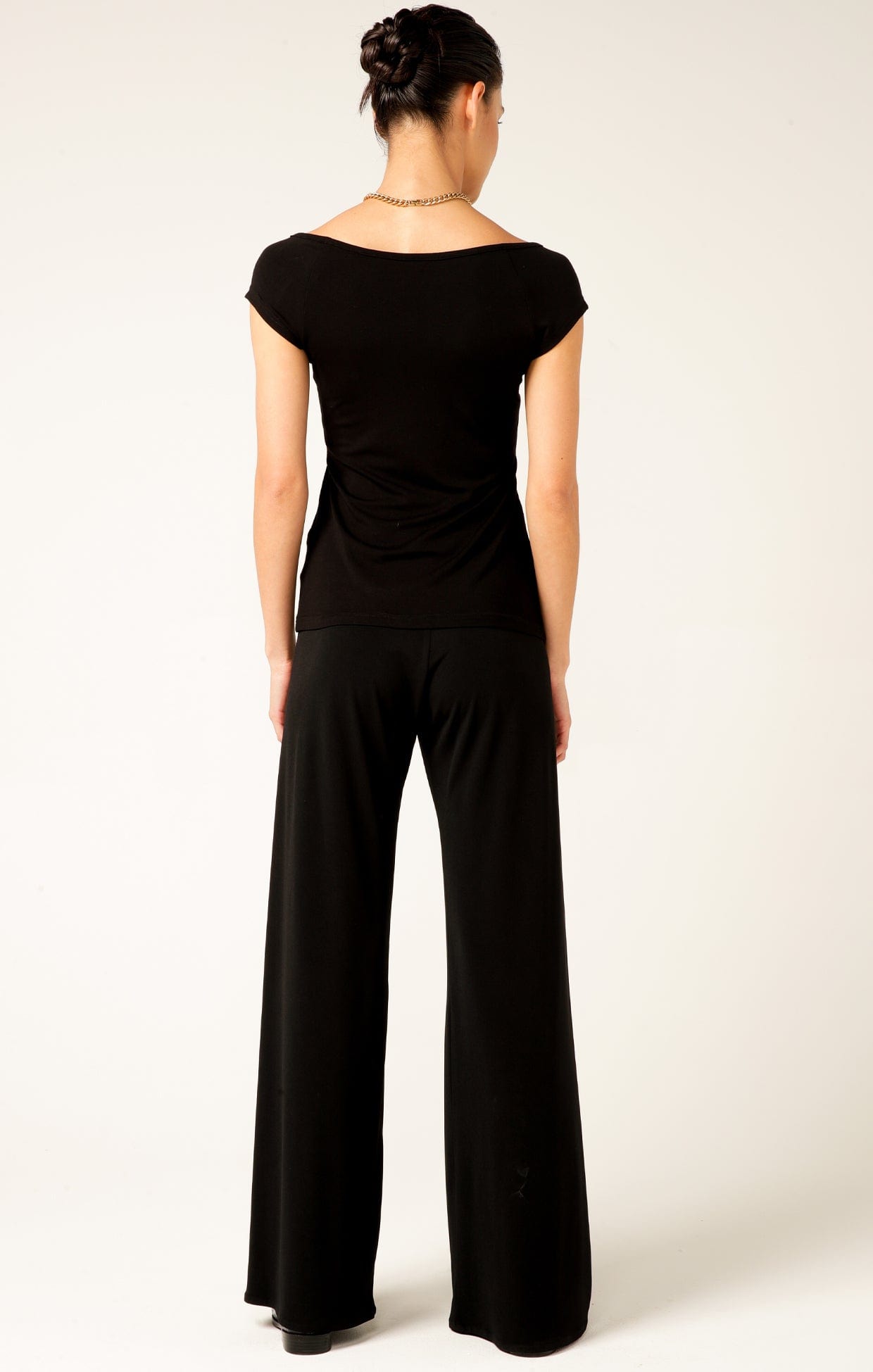 Tops Multi Occasion CAP SLEEVE TOP IN BLACK