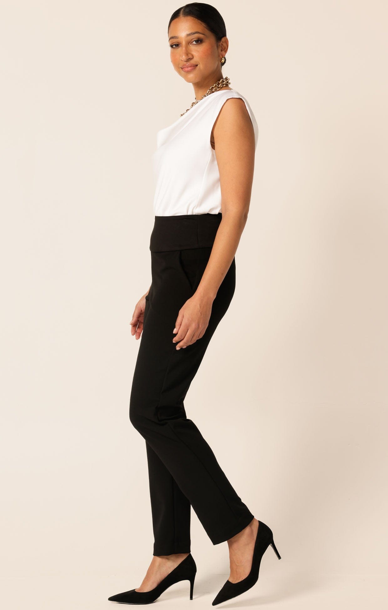Pants Multi Occasion TAPERED LEG PANT IN BLACK