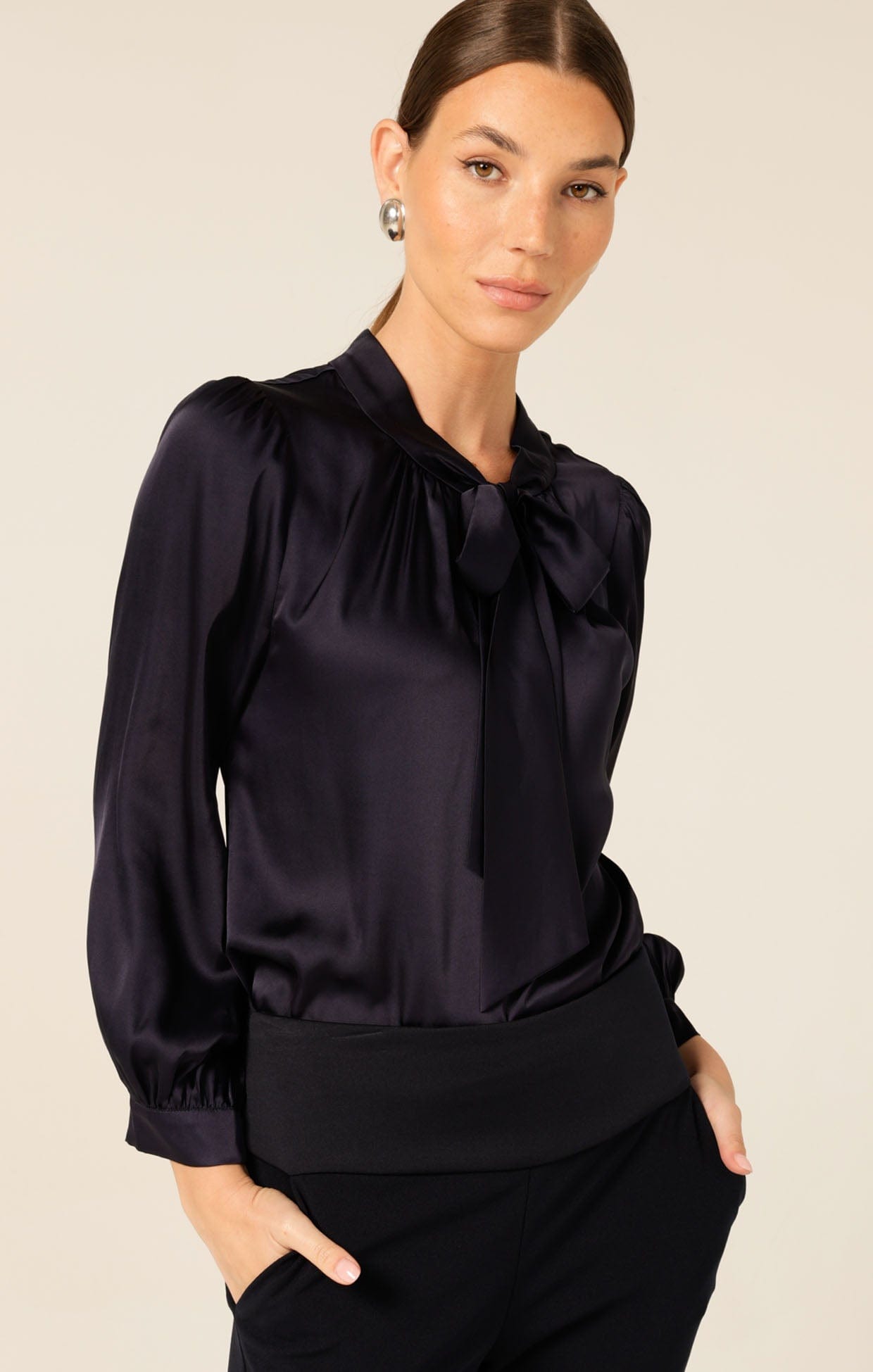 Tops Multi Occasion HATCHIE BLOUSE IN NAVY