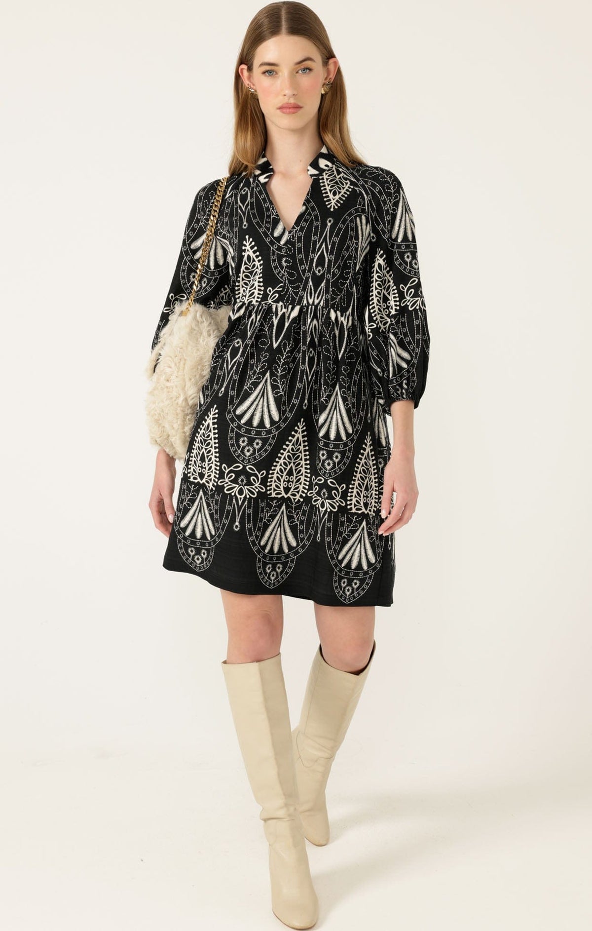 Dresses KIRRA SHIFT DRESS IN BLACK CREAM
