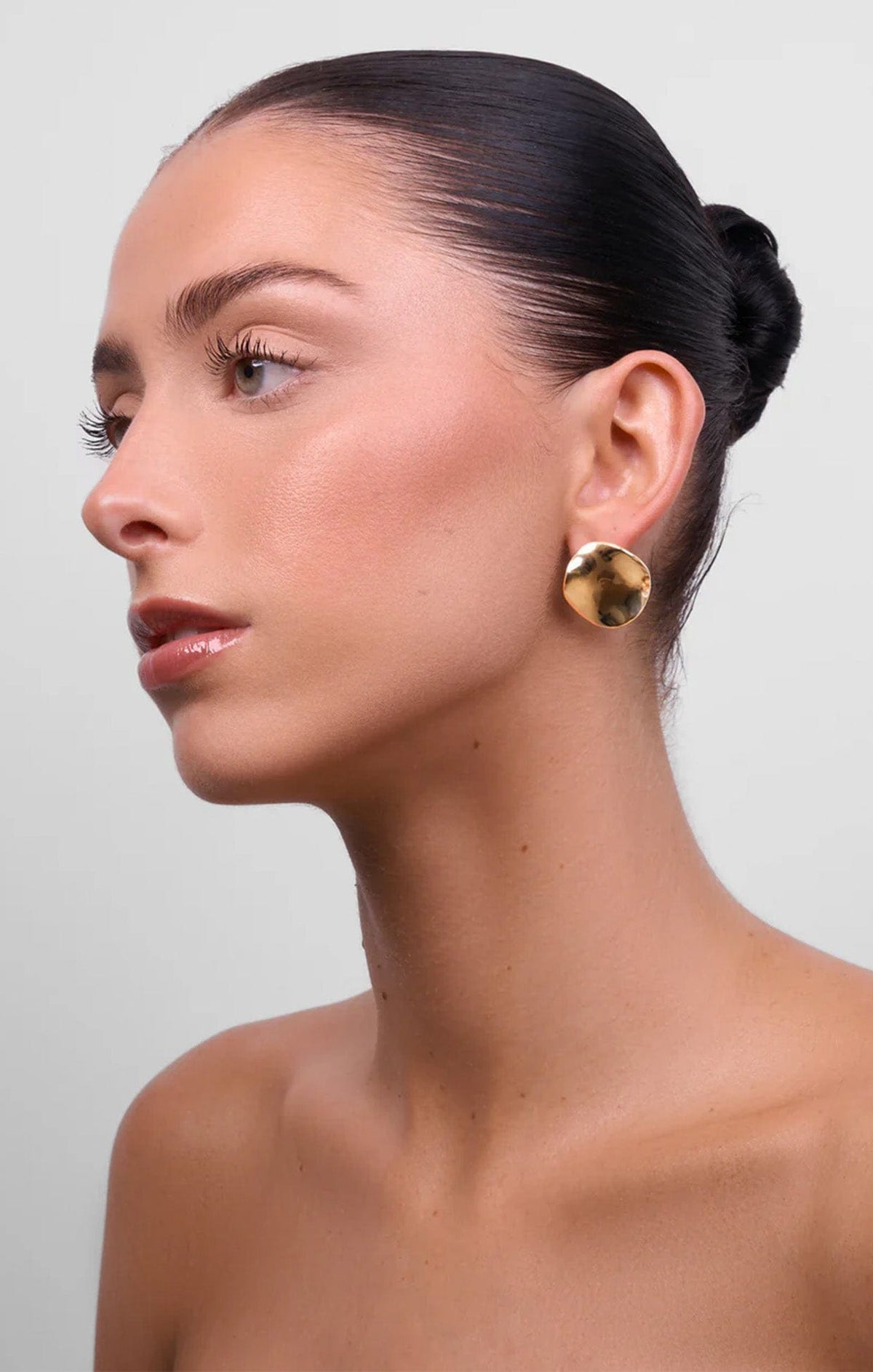 Earrings OS / GOLD CHLOE EARRING IN GOLD