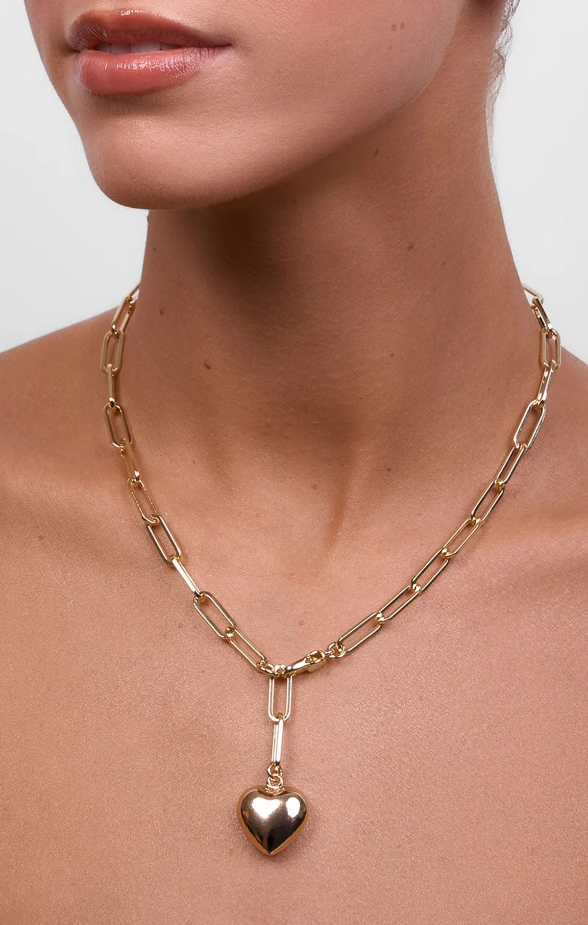 Necklaces OS / GOLD LOTTE HEART NECKLACE IN GOLD