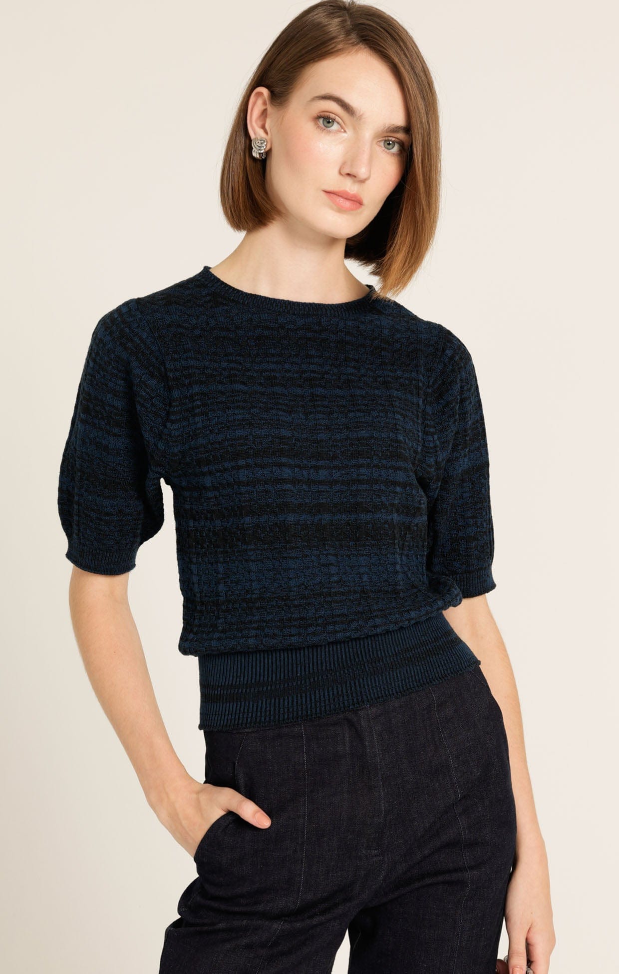 Knitwear SHORT SLEEVE CHEVRON KNIT TOP IN OCEAN BLACK