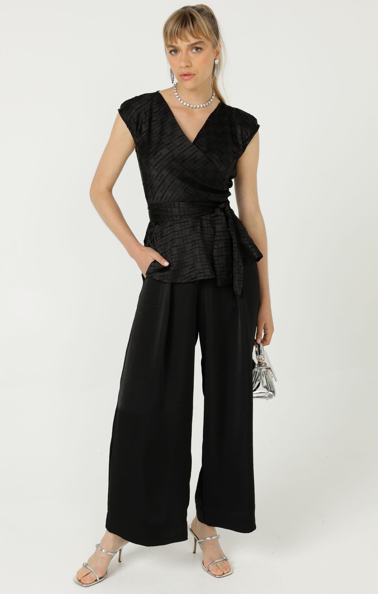 Tops Multi Occasion SYLVIA TOP IN BLACK