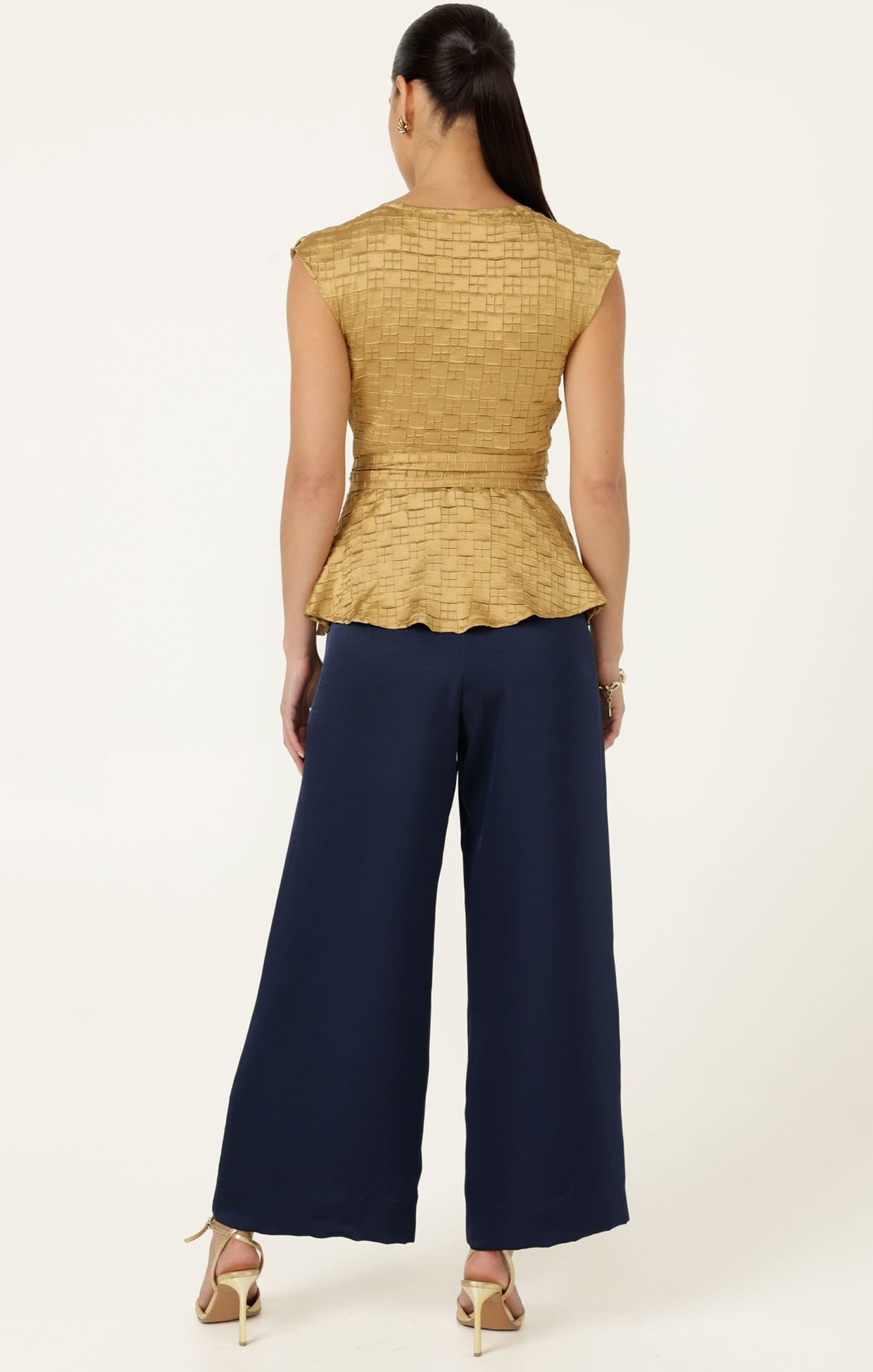 Tops SYLVIA TOP IN GOLD
