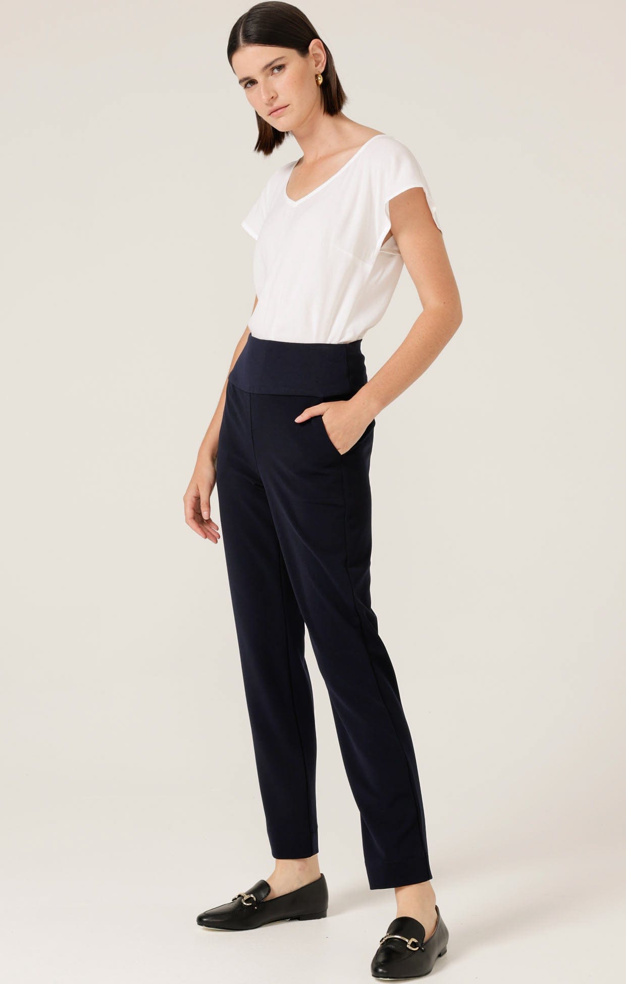 Pants Multi Occasion TAPERED LEG PANT IN NAVY