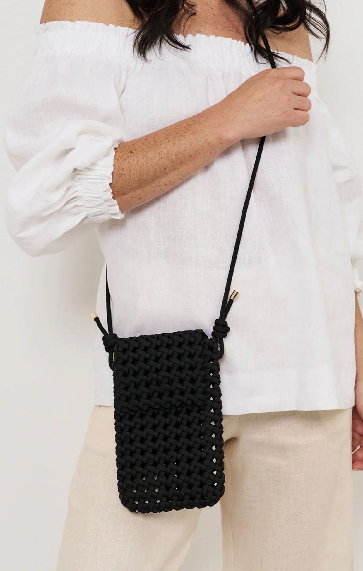 Bags OS / BLACK MERRIN WOVEN SATIN CROSSBODY BAG IN BLACK