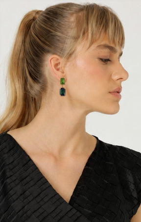 ACCESSORIES Earrings OS / GREEN ARABELLA DROP EARRINGS IN PERIDOT EMERALD