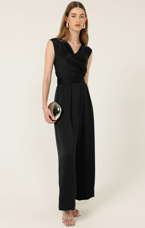 Pants LUXE PLEATED TROUSER IN BLACK