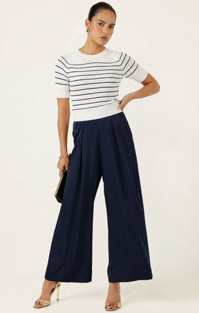 Knitwear EYELET STRIPE KNIT TOP IN WHITE AND NAVY