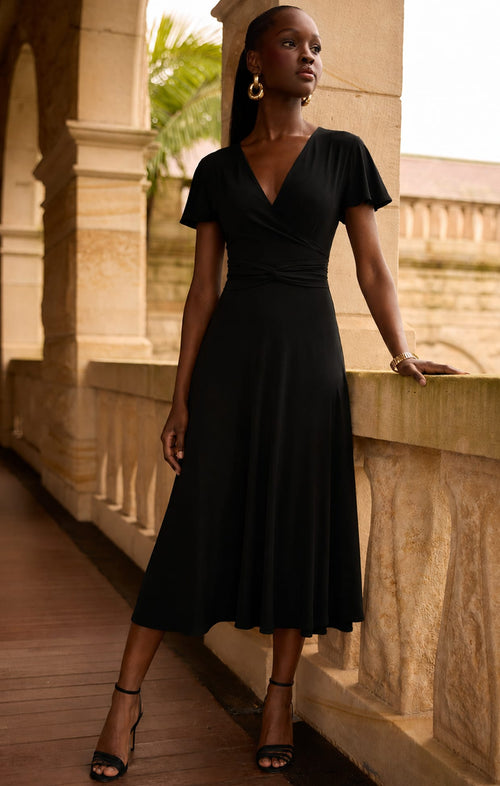 FLUTE SLEEVE REVERSE WRAP IN BLACK