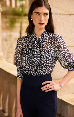 Tops Multi Occasion GABRIELLE BLOUSE IN NAVY