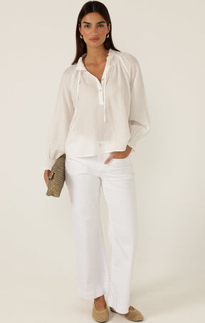 Tops JUST CHILLIN TOP IN WHITE