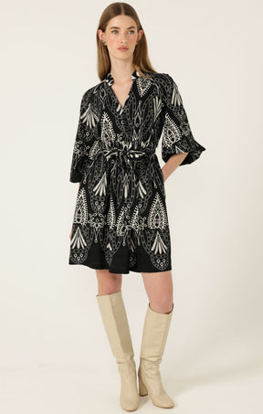 Dresses KIRRA SHIFT DRESS IN BLACK CREAM