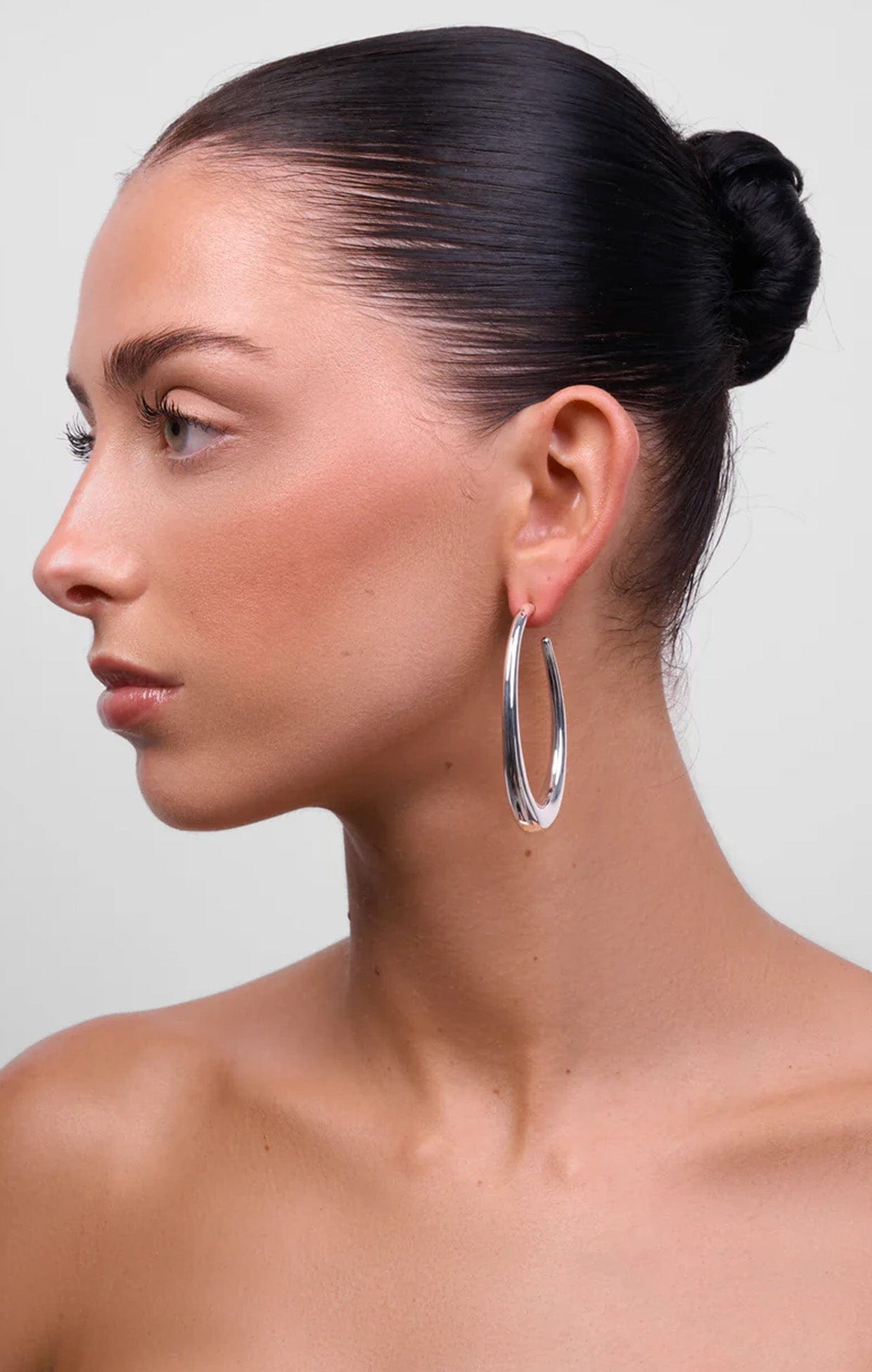 Earrings OS / SILVER CREW HOOP EARRING IN SILVER