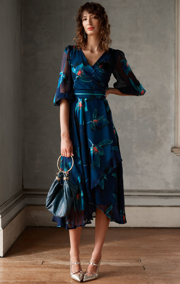 cocktail dress for pear shaped women How to find the best dresses for a pear body shape in 2024