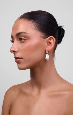 Earrings OS / PEARL SALLIE GOLD PEARL EARRINGS