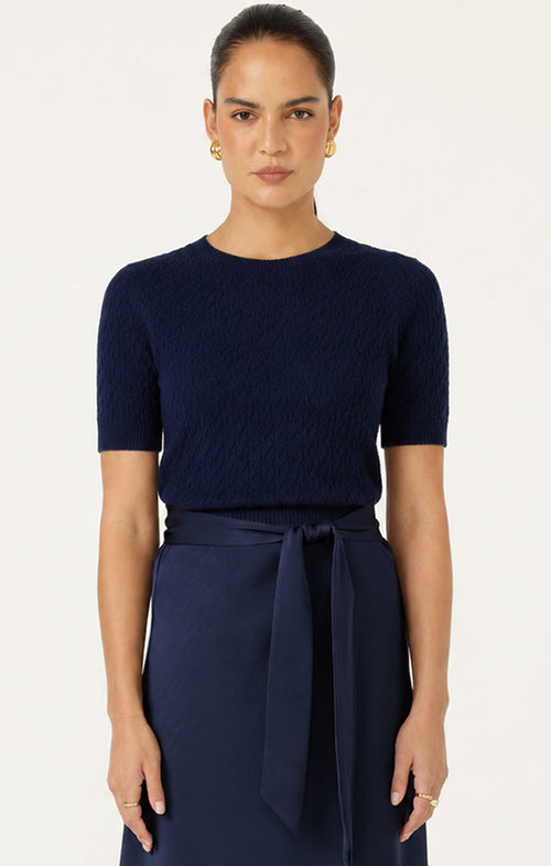 SHORT SLEEVE GROVE KNIT TOP IN NAVY