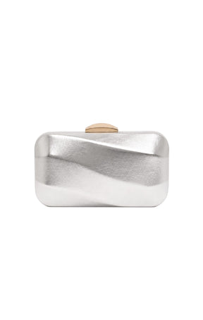 ACCESSORIES Bags Clutches OS / SILVER WAVY STRUCTURED METALLIC CLUTCH BAG IN SILVER