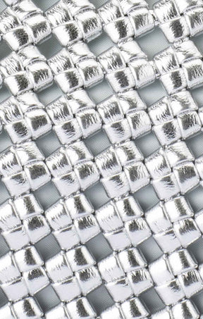 Bags OS / SILVER EVERLY HAND WOVEN CLUTCH BAG IN SILVER