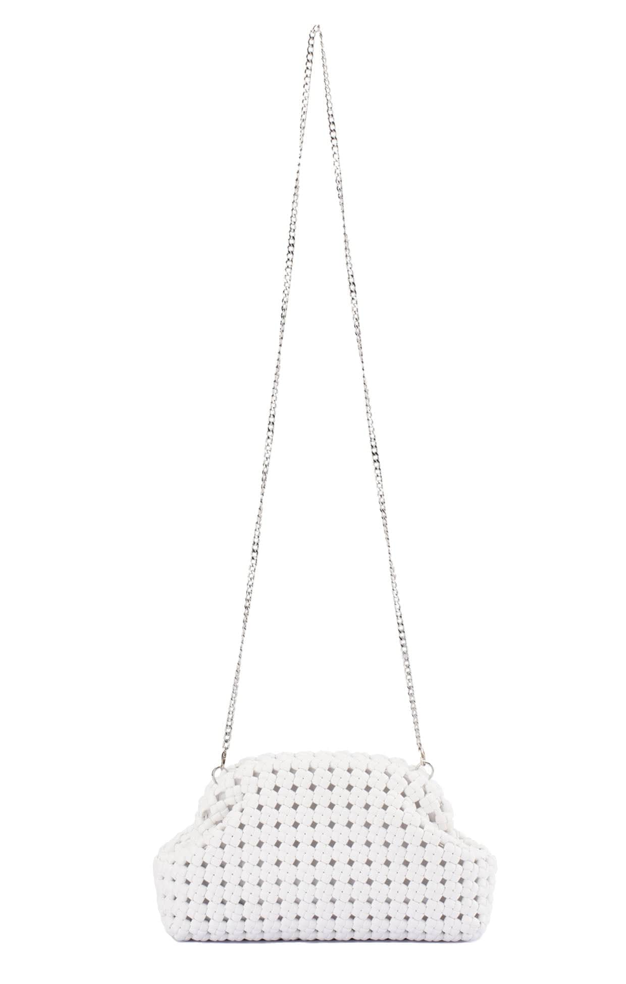 Bags OS / WHITE EVERLY HAND WOVEN CLUTCH BAG IN WHITE