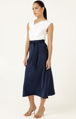LUXE BIAS MIDI SKIRT IN NAVY